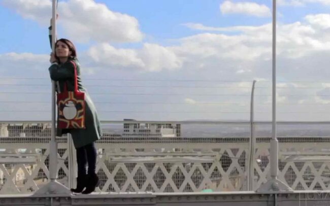 listen on Human Harp, Bristol, ©Di Mainstone